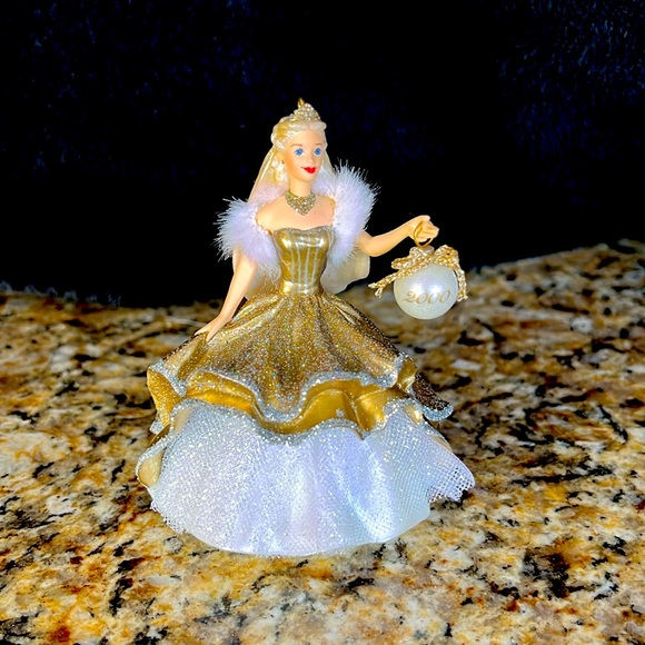 New In Box Special Edition 2000 Celebration Barbie Hallmark Keepsake Or… - Picture 2 of 4